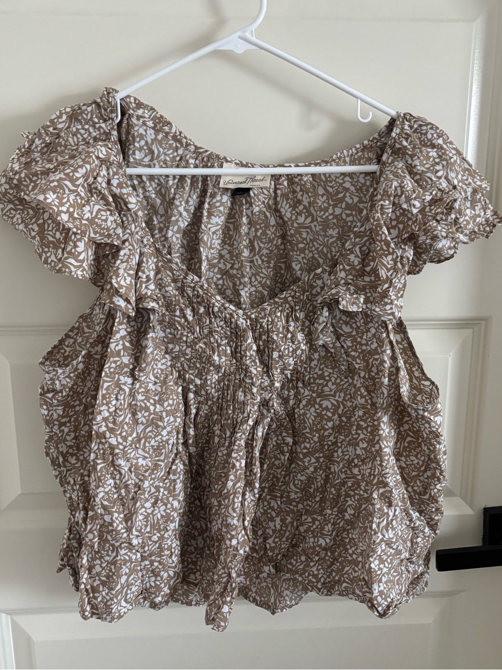 Universal Thread Brown Floral Ruffle Tie-Front Blouse